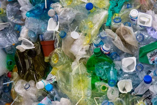 CHEMICAL COMPOUND IN PLASTICS AND RUBBER