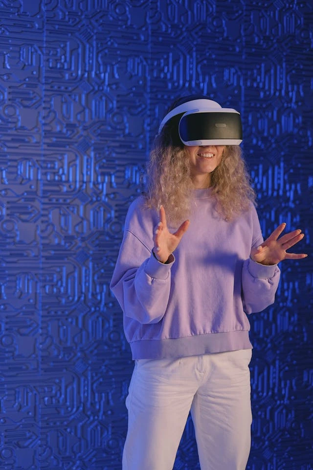 EXTENDED REALITY (XR)