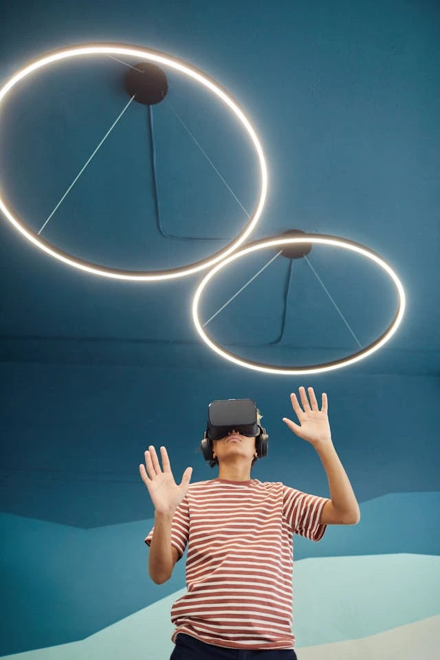 EXTENDED REALITY (XR)
