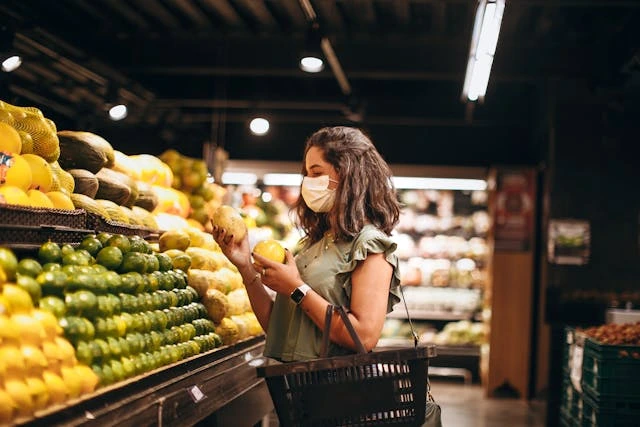 HOW TO SAVE MONEY ON GROCERIES