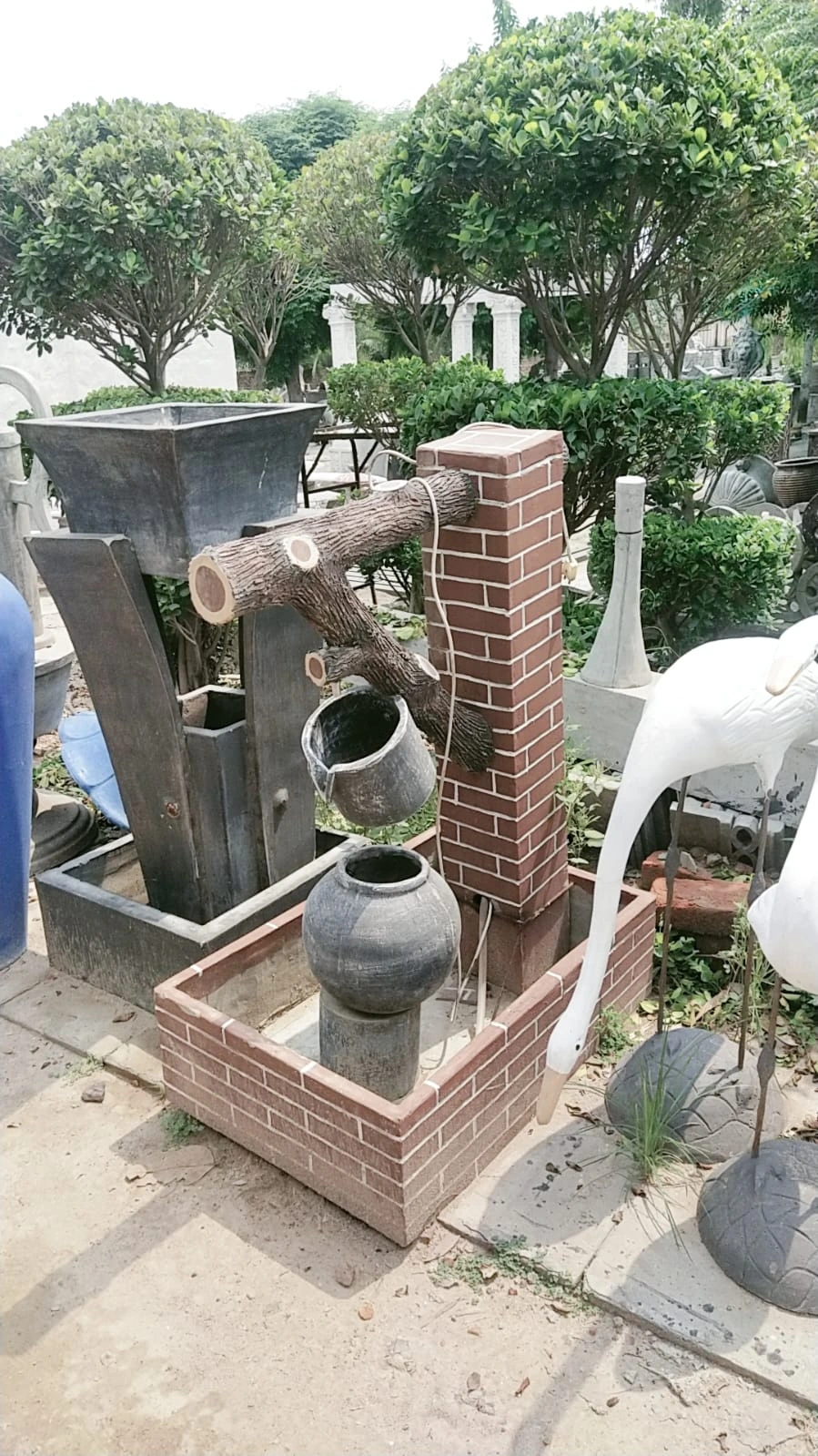 wall fountain